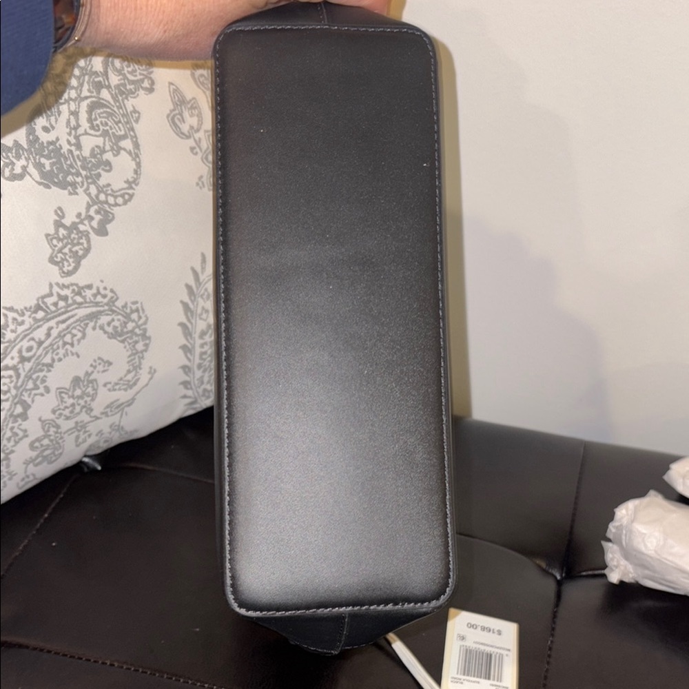 RADLEY LONDON Black Leather Shoulder Bag with Minimalist Design - Picture 11 of 11